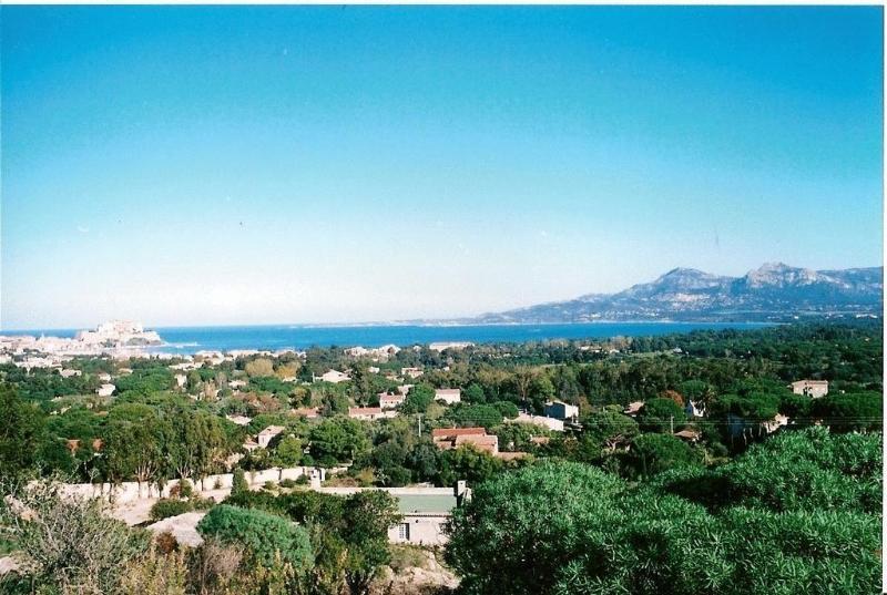 לינה וארוחת בוקר קאלבי The Manor מראה חיצוני תמונה