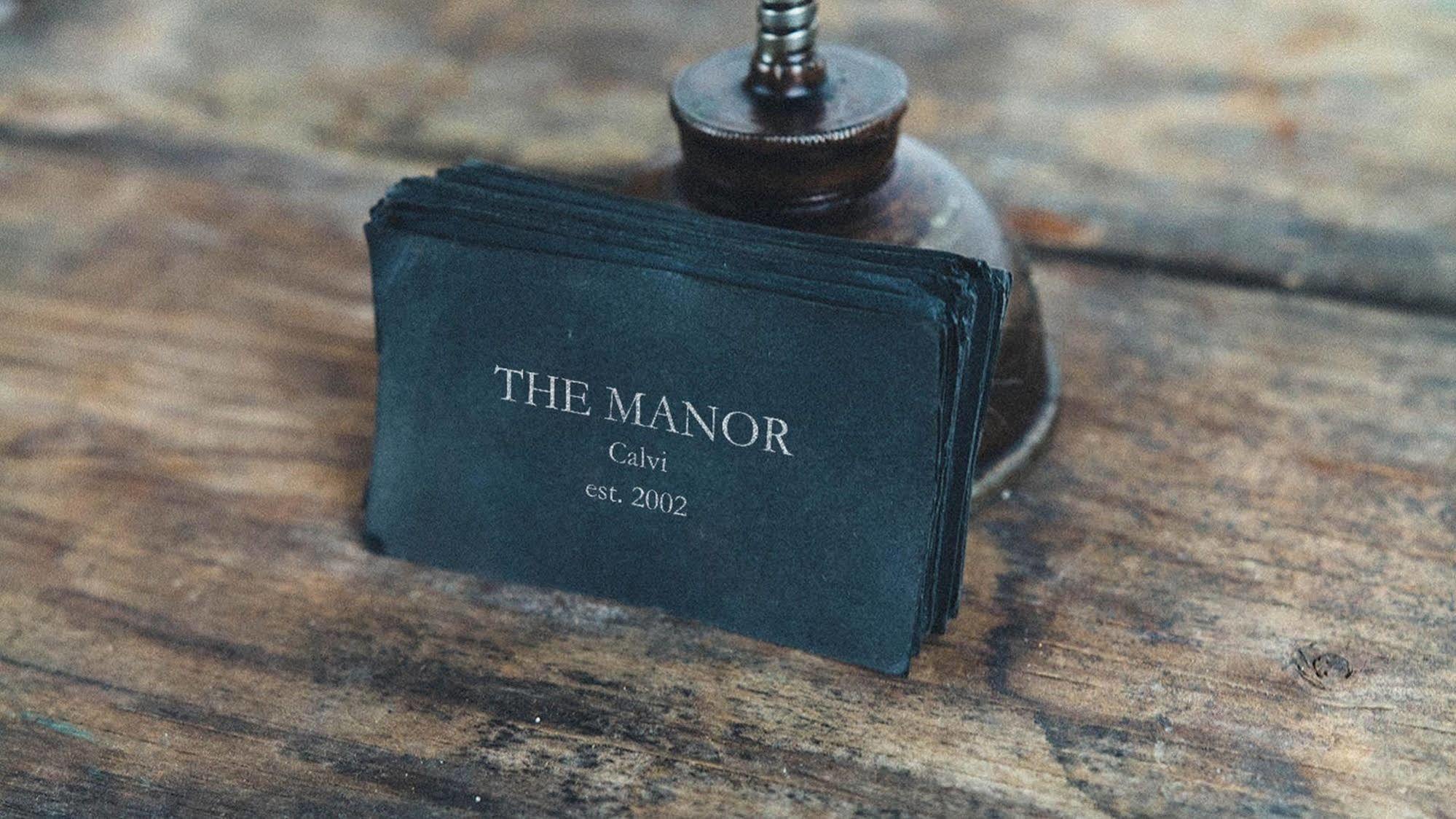 לינה וארוחת בוקר קאלבי The Manor מראה חיצוני תמונה