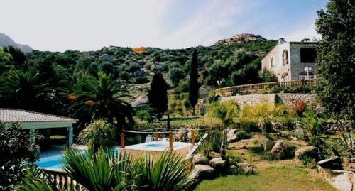לינה וארוחת בוקר קאלבי The Manor מראה חיצוני תמונה