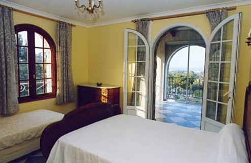 לינה וארוחת בוקר קאלבי The Manor מראה חיצוני תמונה